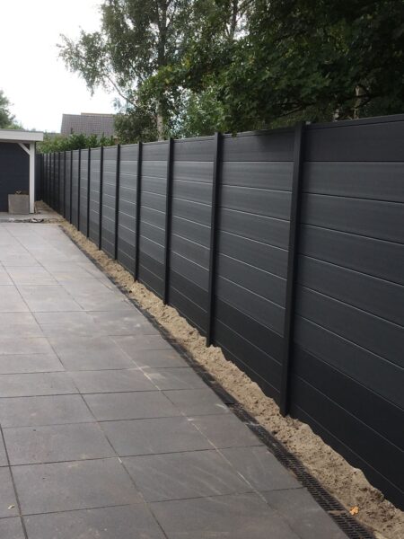 Kunststof aluminium combinatie schutting - Afbeelding 3